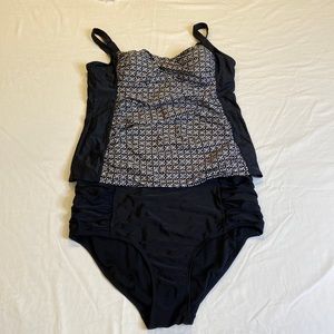 Ava & Viv - Tankini - Black and white, with ruching - Size 16/18W